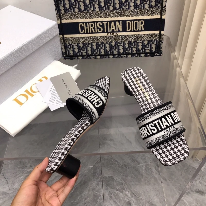 디올 Dway 패턴 뮬