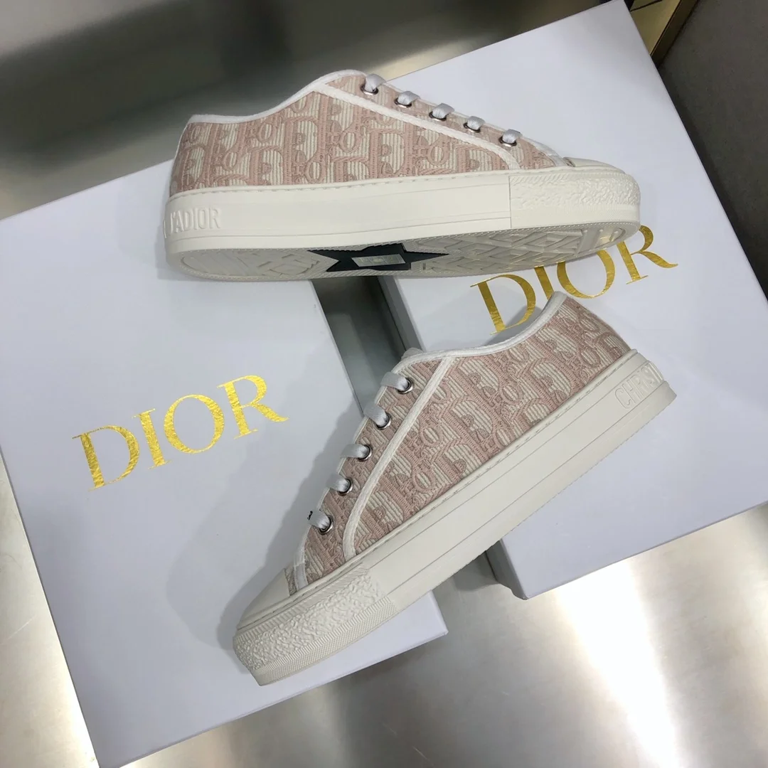 디올 Walk'n'Dior 스니커즈 누드 디올 자수