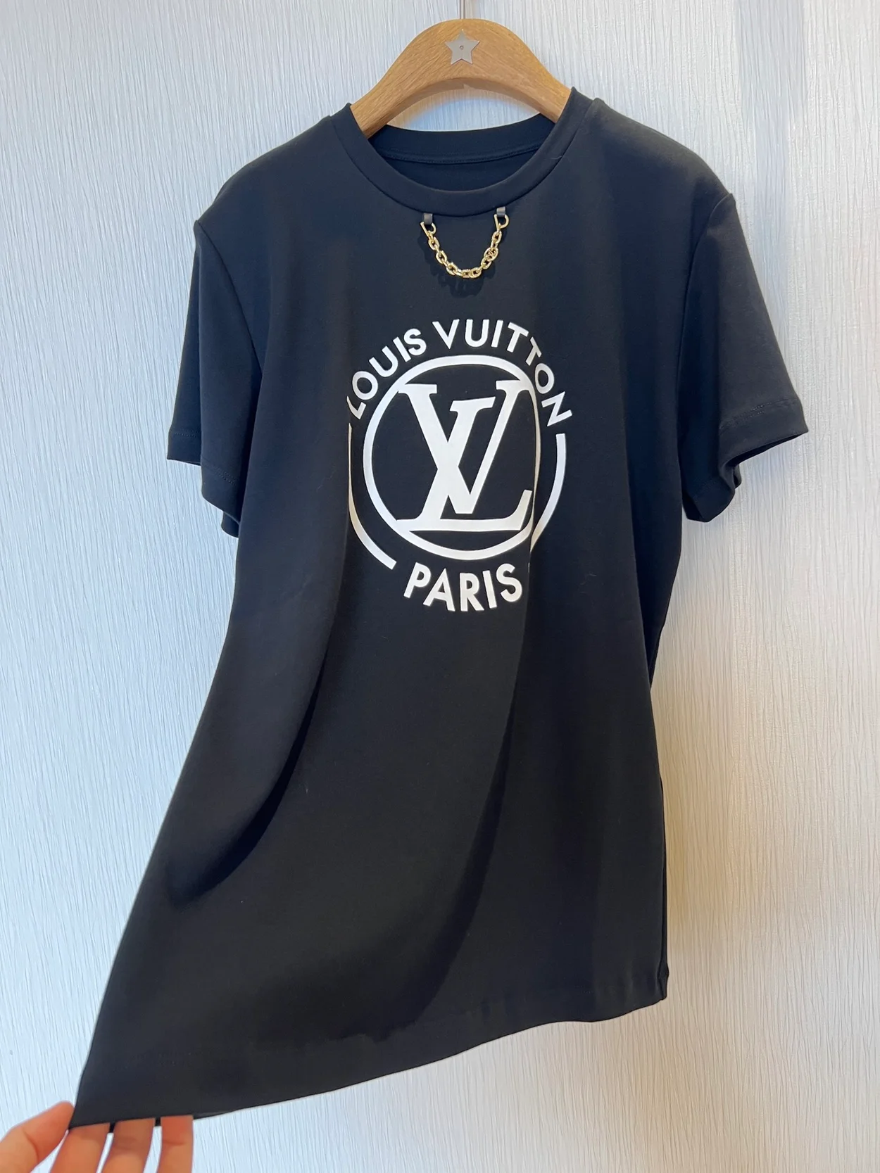 루이비통 플록드 LV 티셔츠