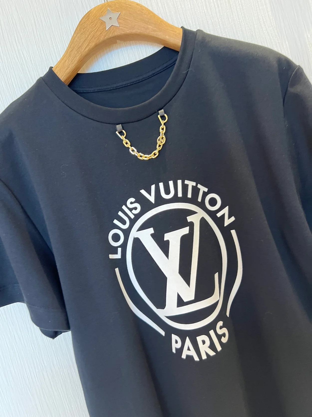루이비통 플록드 LV 티셔츠