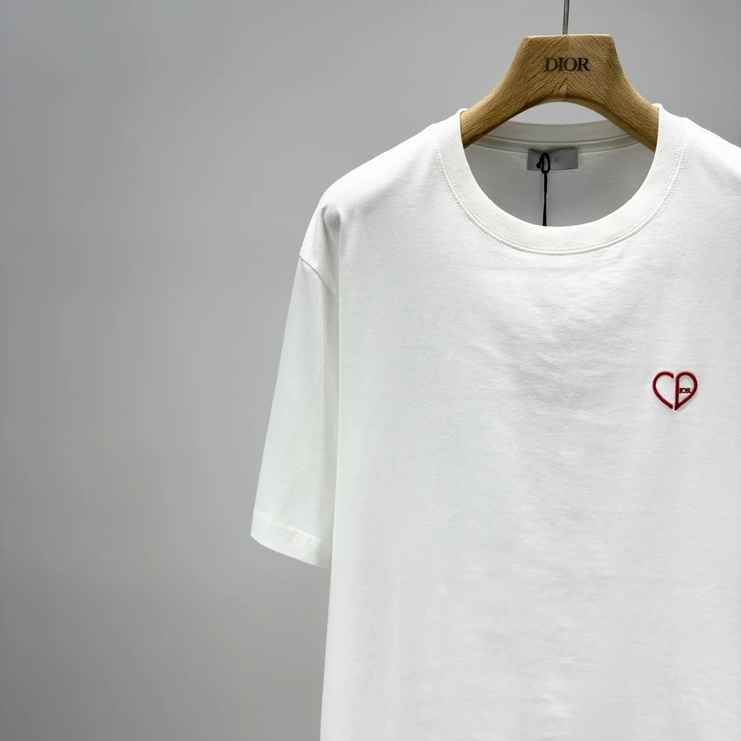 디올 CD Heart 캐주얼 핏 티셔츠 화이트