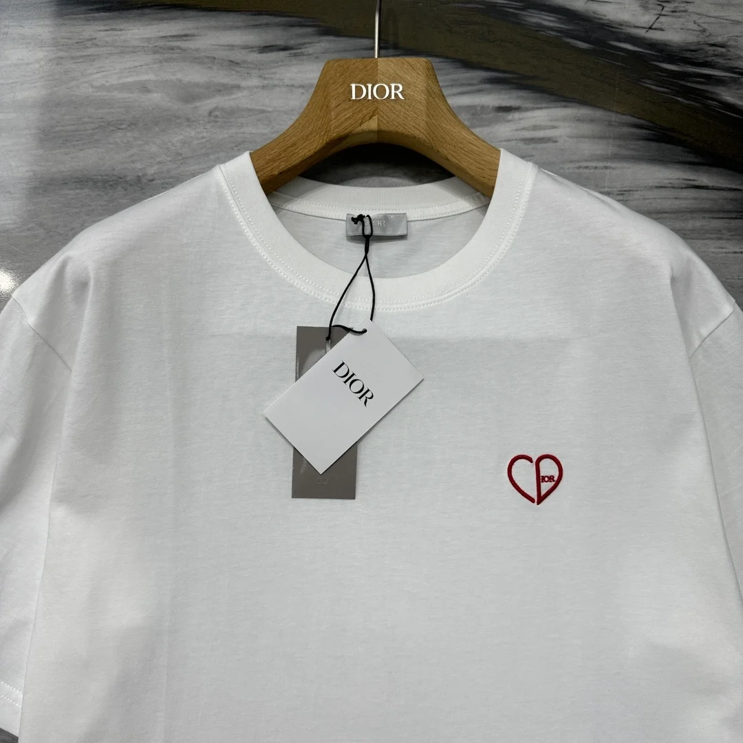 디올 CD Heart 캐주얼 핏 티셔츠 화이트