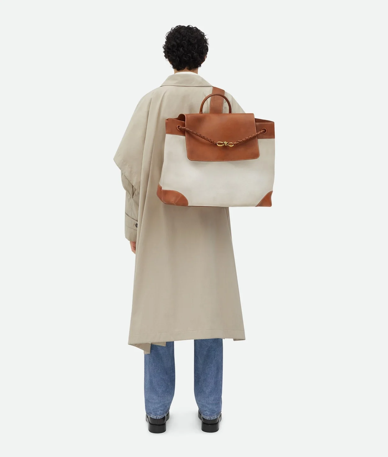 보테가 베네타 라지 안디아모 백팩 라이트우드