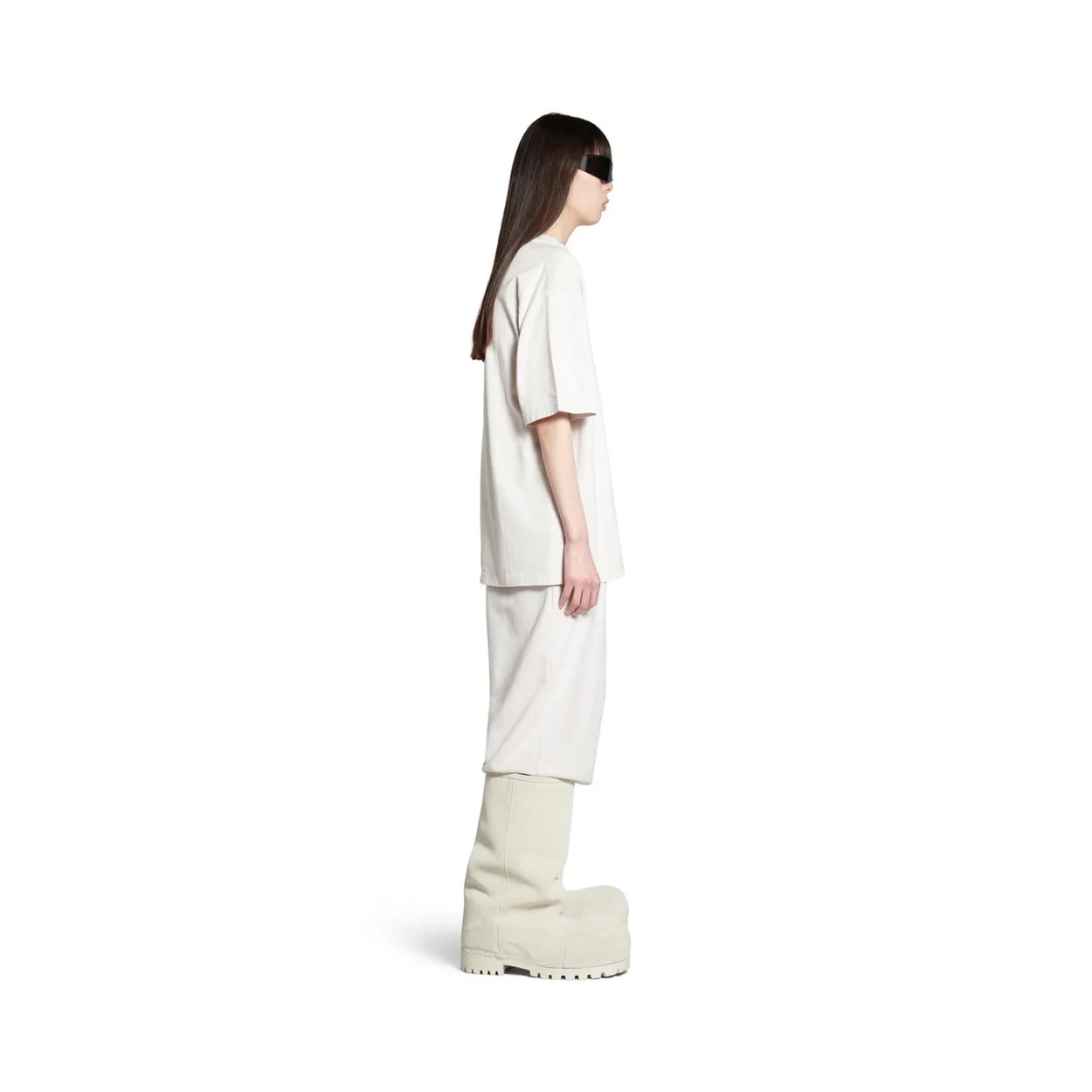 발렌시아가 액티브웨어 미디엄 핏 티셔츠 화이트