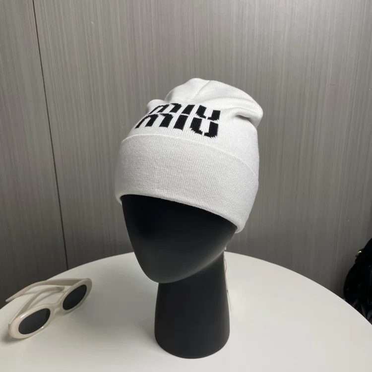 미우미우 울 비니 화이트