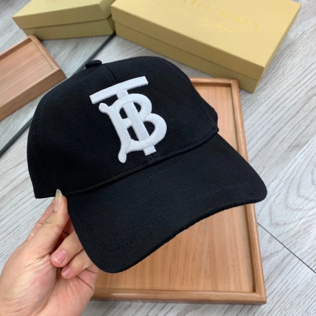 버버리 모노그램 모티프 코튼 베이스볼 볼캡