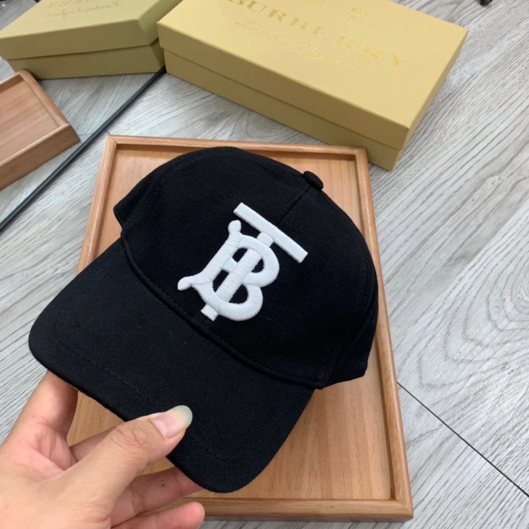 버버리 모노그램 모티프 코튼 베이스볼 볼캡