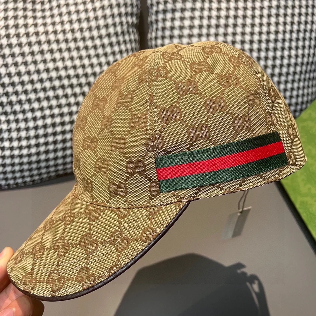 구찌 GG캔버스 시그니처 볼캡