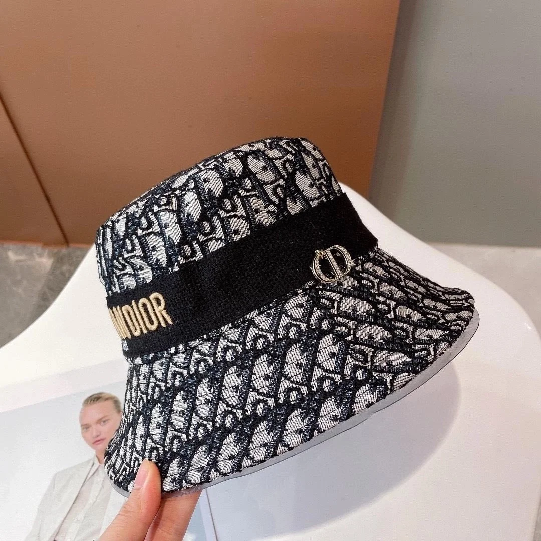 디올 오블리크 블랙 스몰 브림 버킷 햇