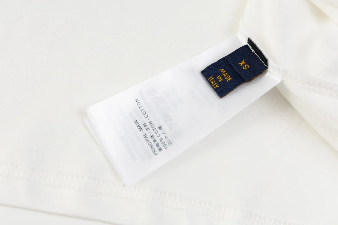 루이비통 레터 프린트 로고 티셔츠 화이트