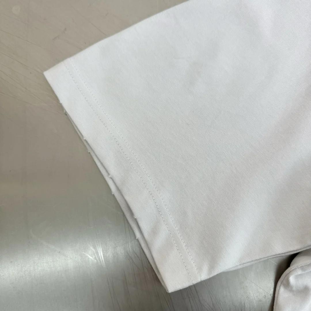 발렌시아가 테이프 타입 미디엄 핏 티셔츠 화이트