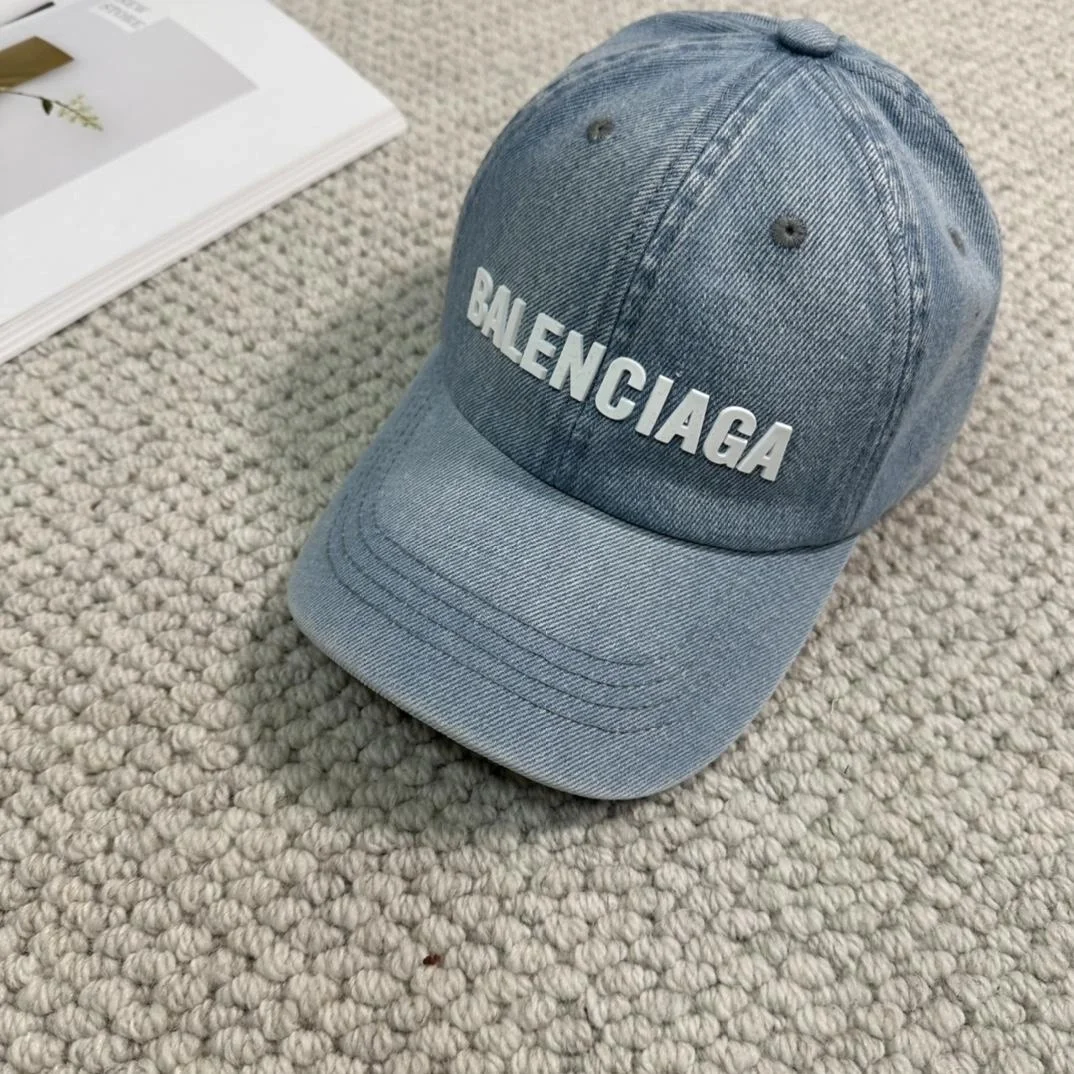 발렌시아가 라이트 블루 데님 베이스볼 캡