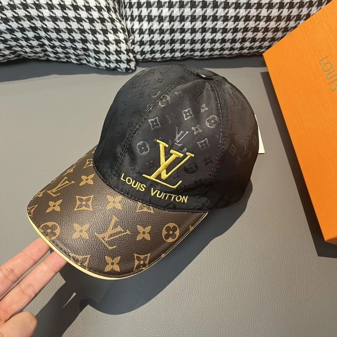 루이비통 LV 로고 자수 블랙 베이스볼 캡