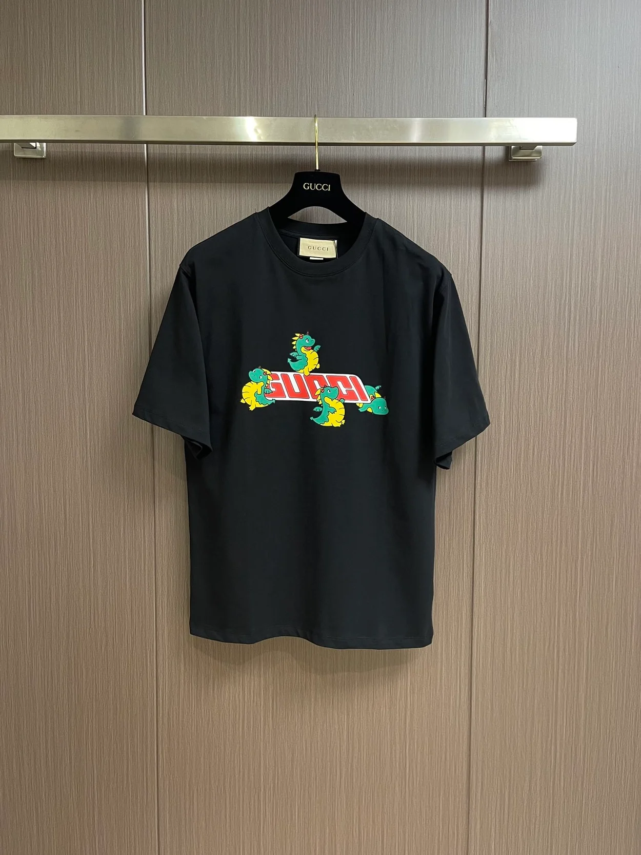 구찌 레드 모노그램 드래곤 티셔츠