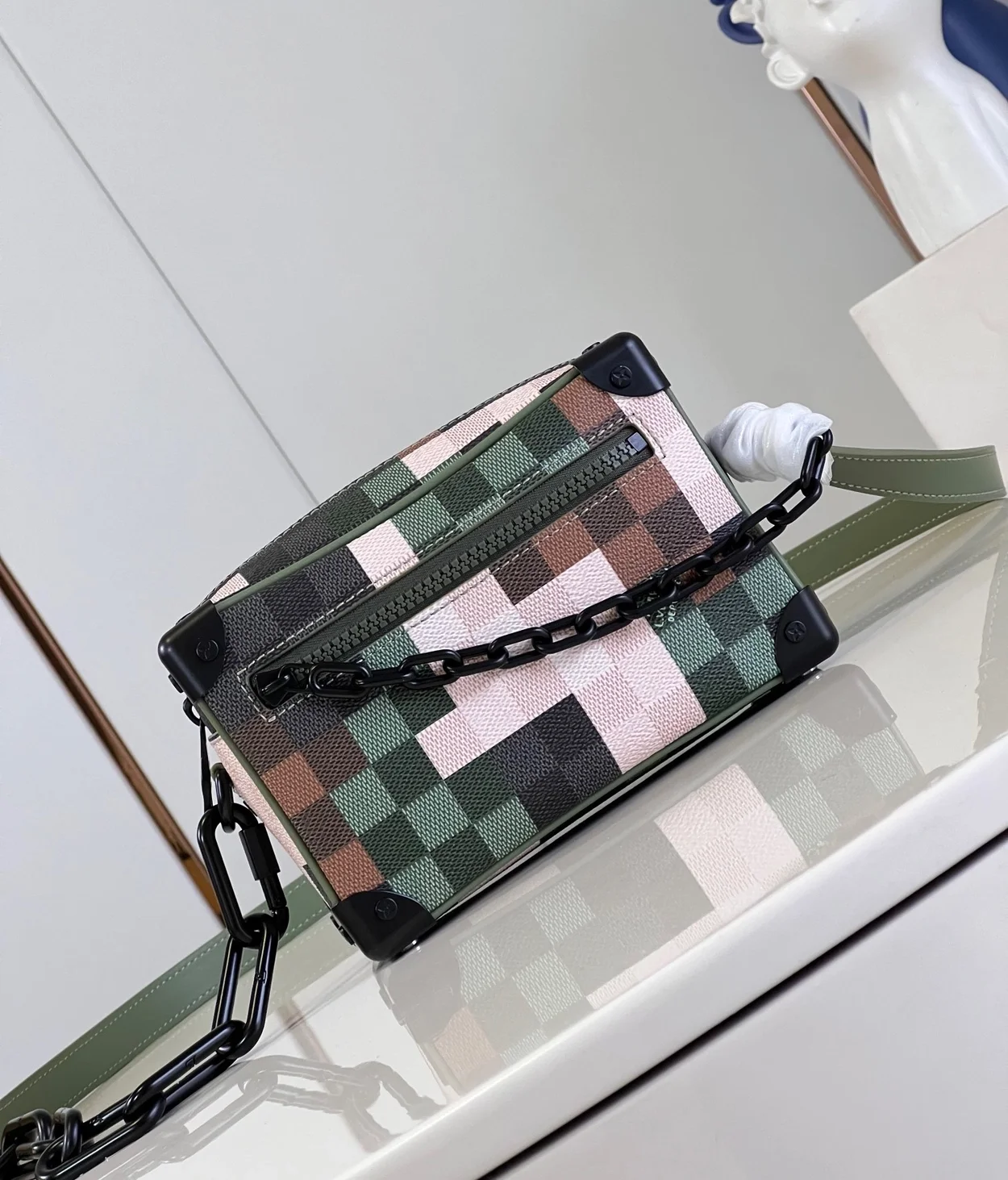 루이비통 미니 소프트 트렁크 M24581