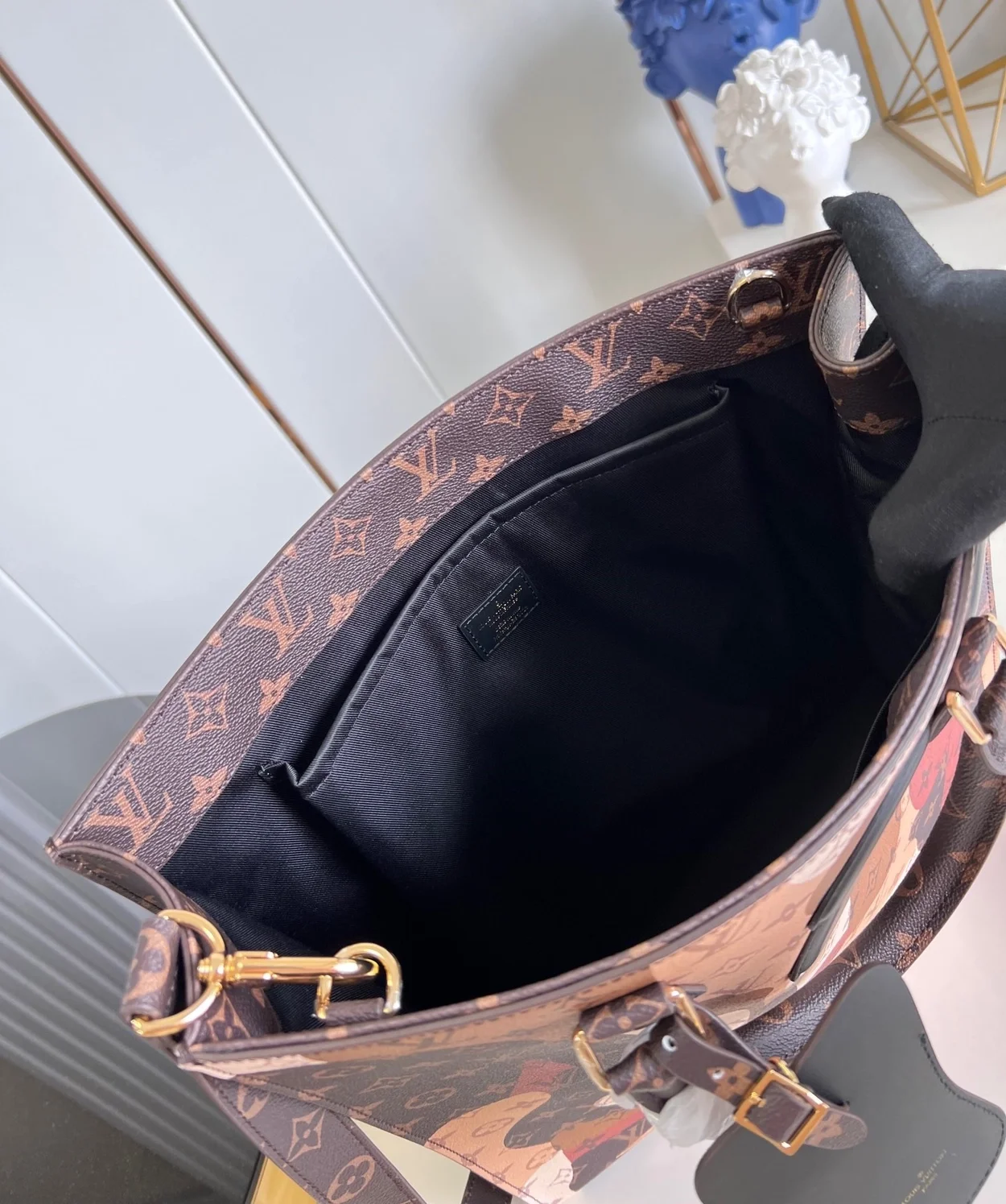 루이비통 삭 플라 NV M46679