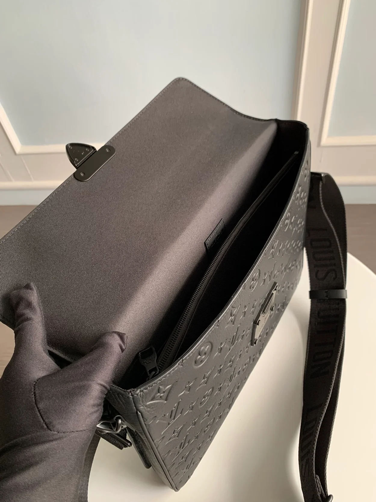 루이비통 S 락 브리프 케이스 M20835