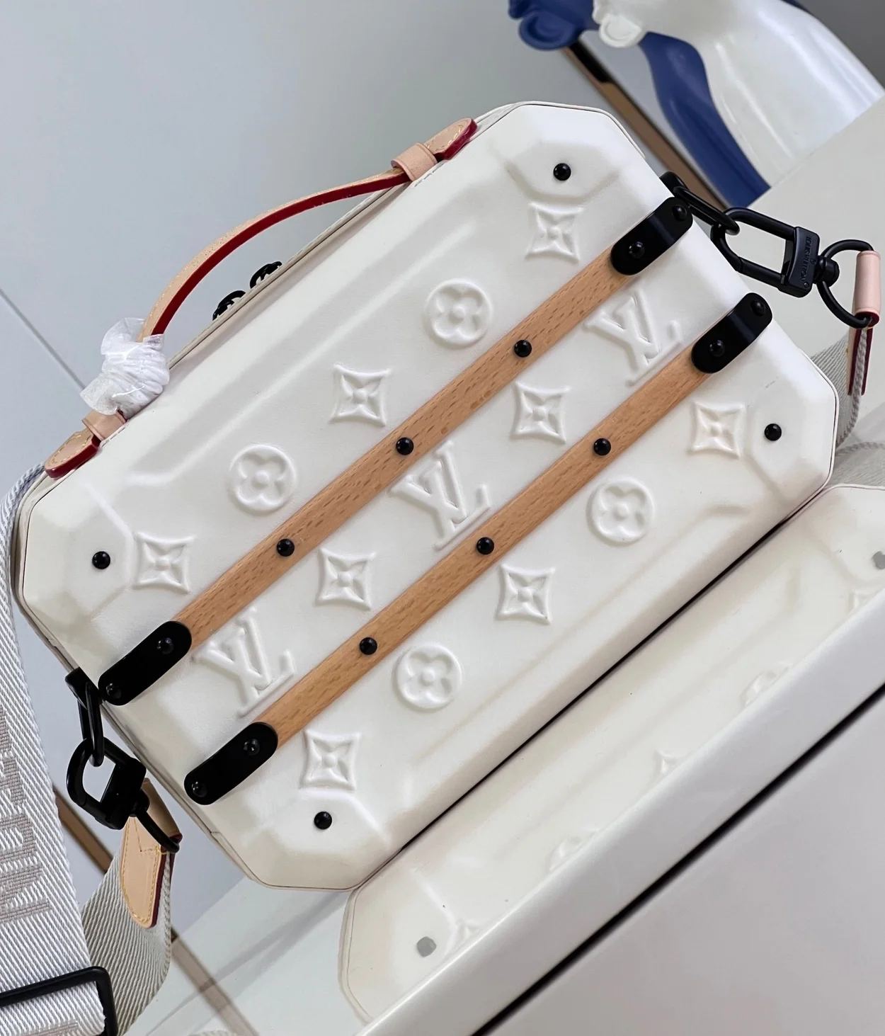 루이비통 퓨처 트렁크 M21950