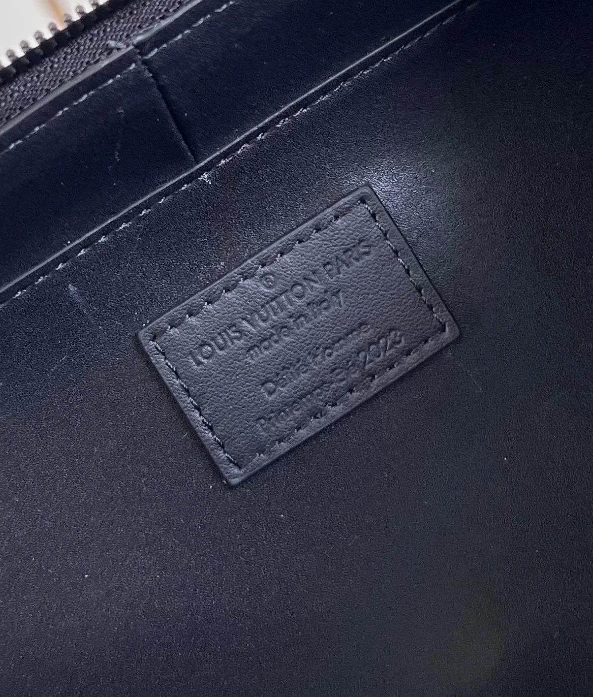 루이비통 퓨처 트렁크 M21950