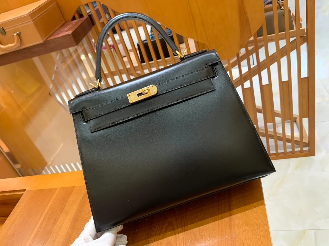 에르메스 켈리 28 셀리에 박스 블랙 골드 하드웨어 (100% HAND MADE)