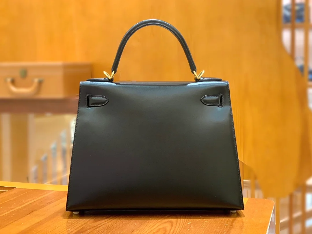 에르메스 켈리 28 셀리에 박스 블랙 골드 하드웨어 (100% HAND MADE)