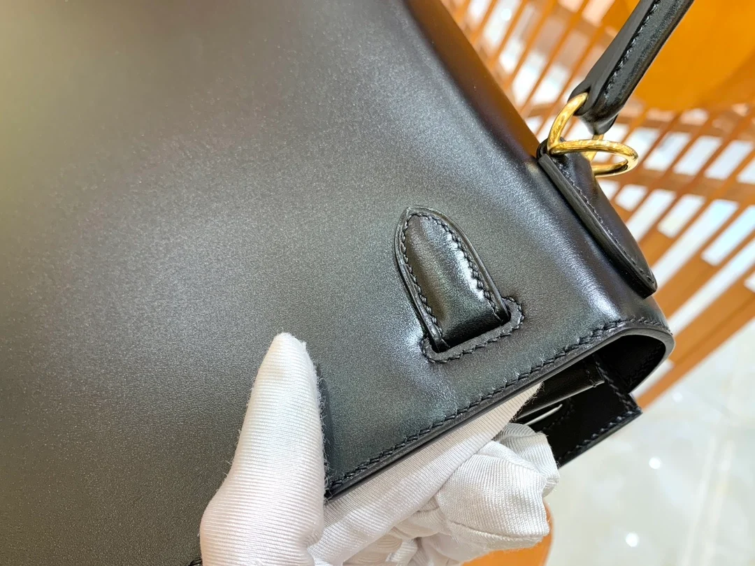 에르메스 켈리 28 셀리에 박스 블랙 골드 하드웨어 (100% HAND MADE)
