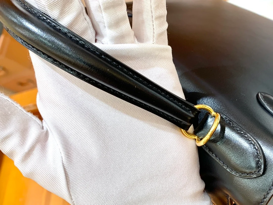 에르메스 켈리 28 셀리에 박스 블랙 골드 하드웨어 (100% HAND MADE)
