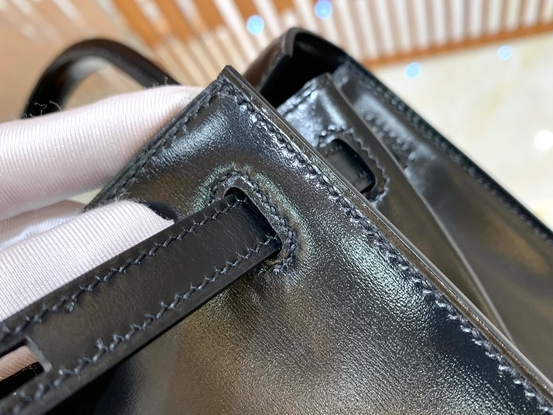 에르메스 켈리 25 셀리에 박스 블랙 실버 하드웨어 (100% HAND MADE)