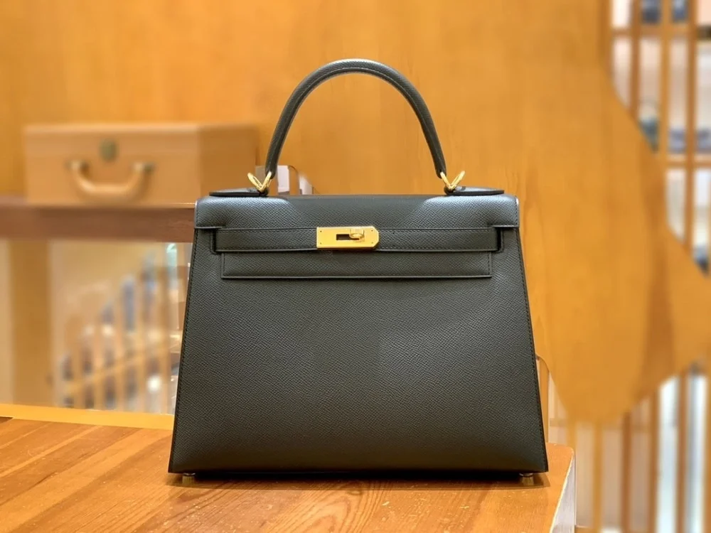 에르메스 켈리 28 셀리에 블랙 골드 하드웨어 (100% HAND MADE)