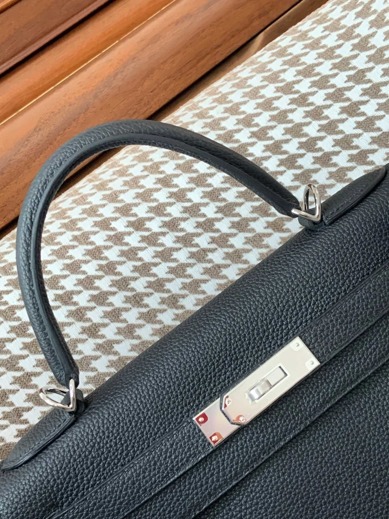 에르메스 켈리 28 르투르네 블랙 실버 하드웨어 (100% HAND MADE)