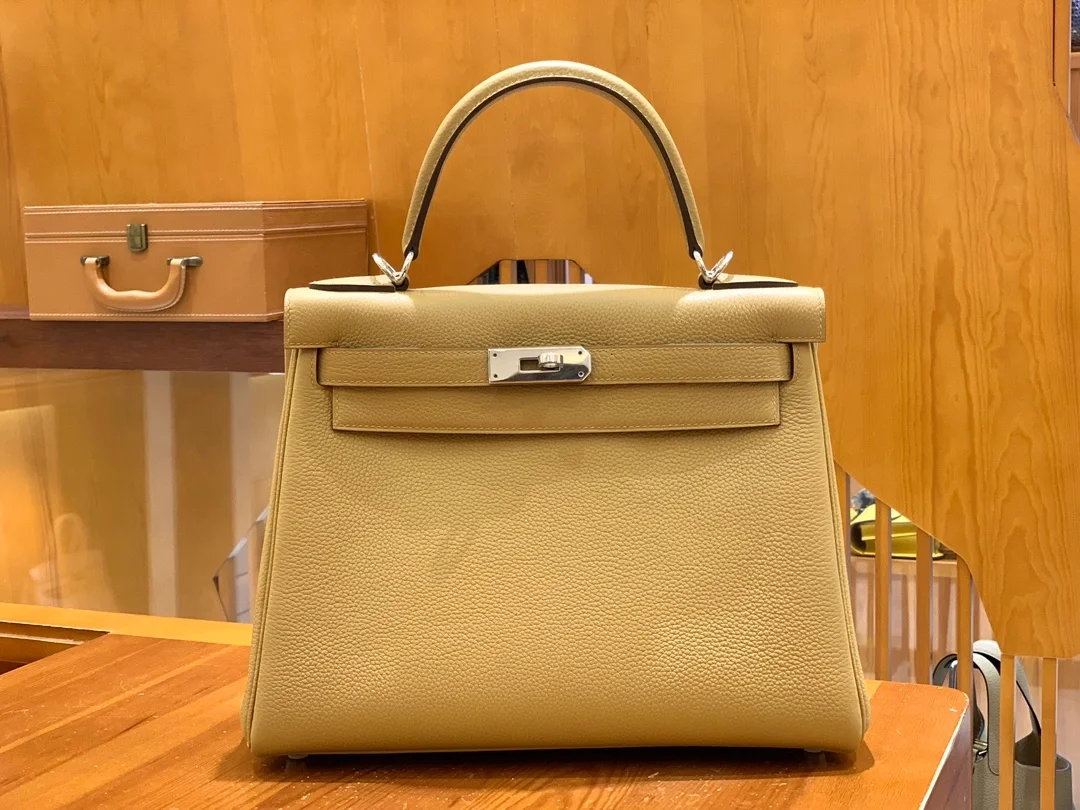 에르메스 켈리 28 르투르네 비스킷 실버 하드웨어 (100% HAND MADE)