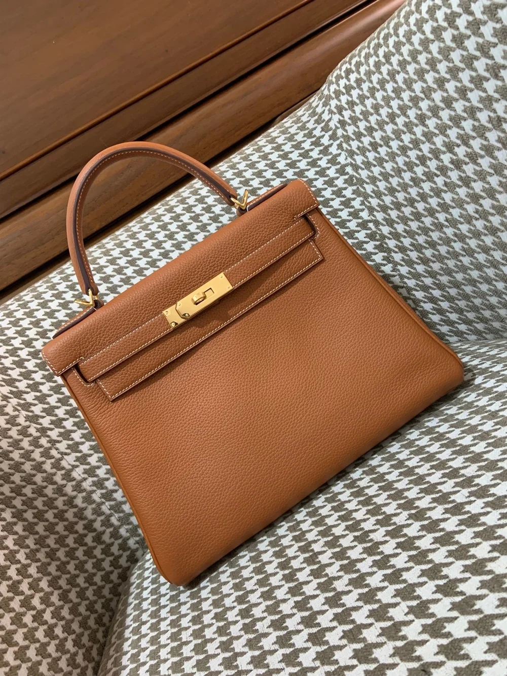 에르메스 켈리 28 르투르네 골드 브라운 골드 하드웨어 (100% HAND MADE)