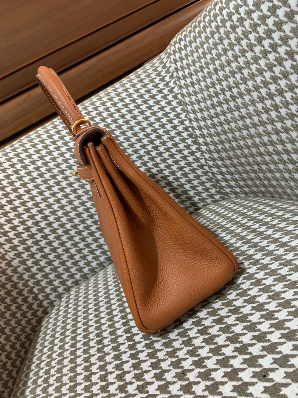 에르메스 켈리 28 르투르네 골드 브라운 골드 하드웨어 (100% HAND MADE)