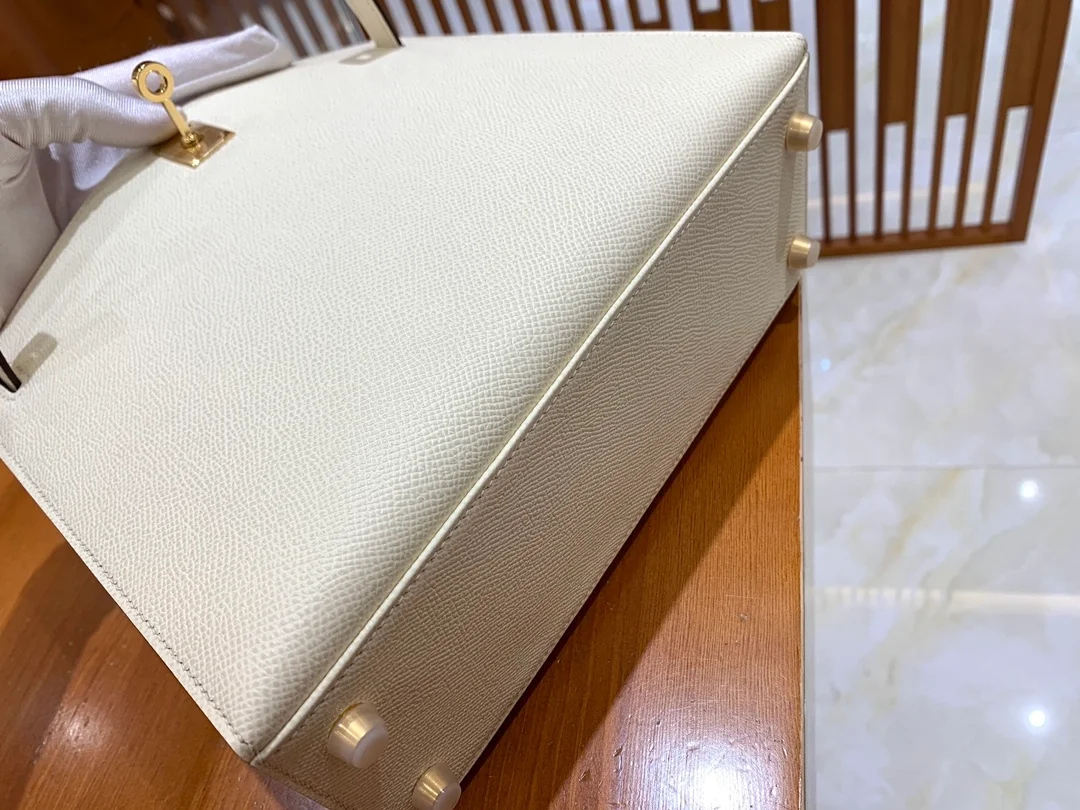 에르메스 켈리 25 셀리에 크림 화이트 골드 하드웨어 (100% HAND MADE)
