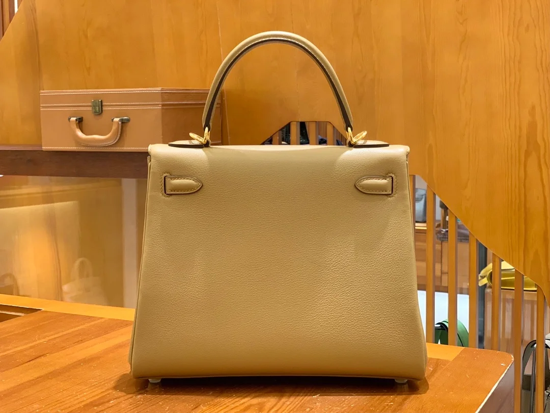 에르메스 켈리 25 르투르네 스위프트 비스킷 골드 하드웨어 (100% HAND MADE)