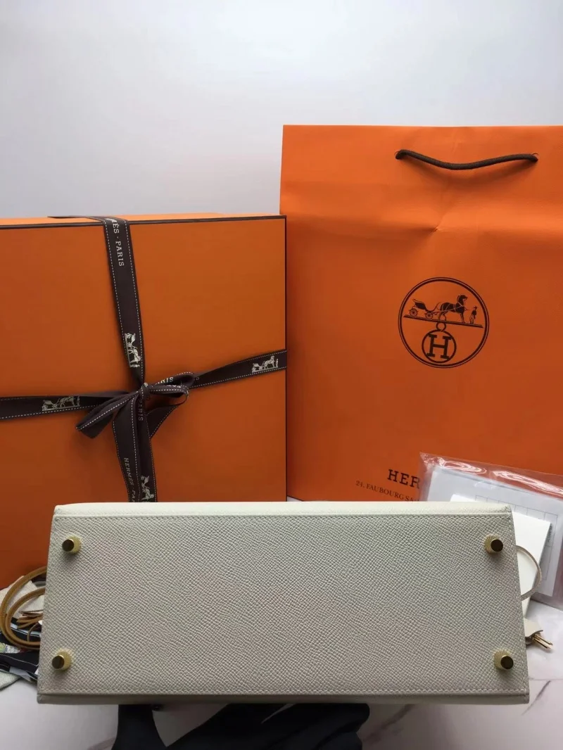 에르메스 켈리 28 셀리에 크레 골드 하드웨어 (100% HAND MADE)